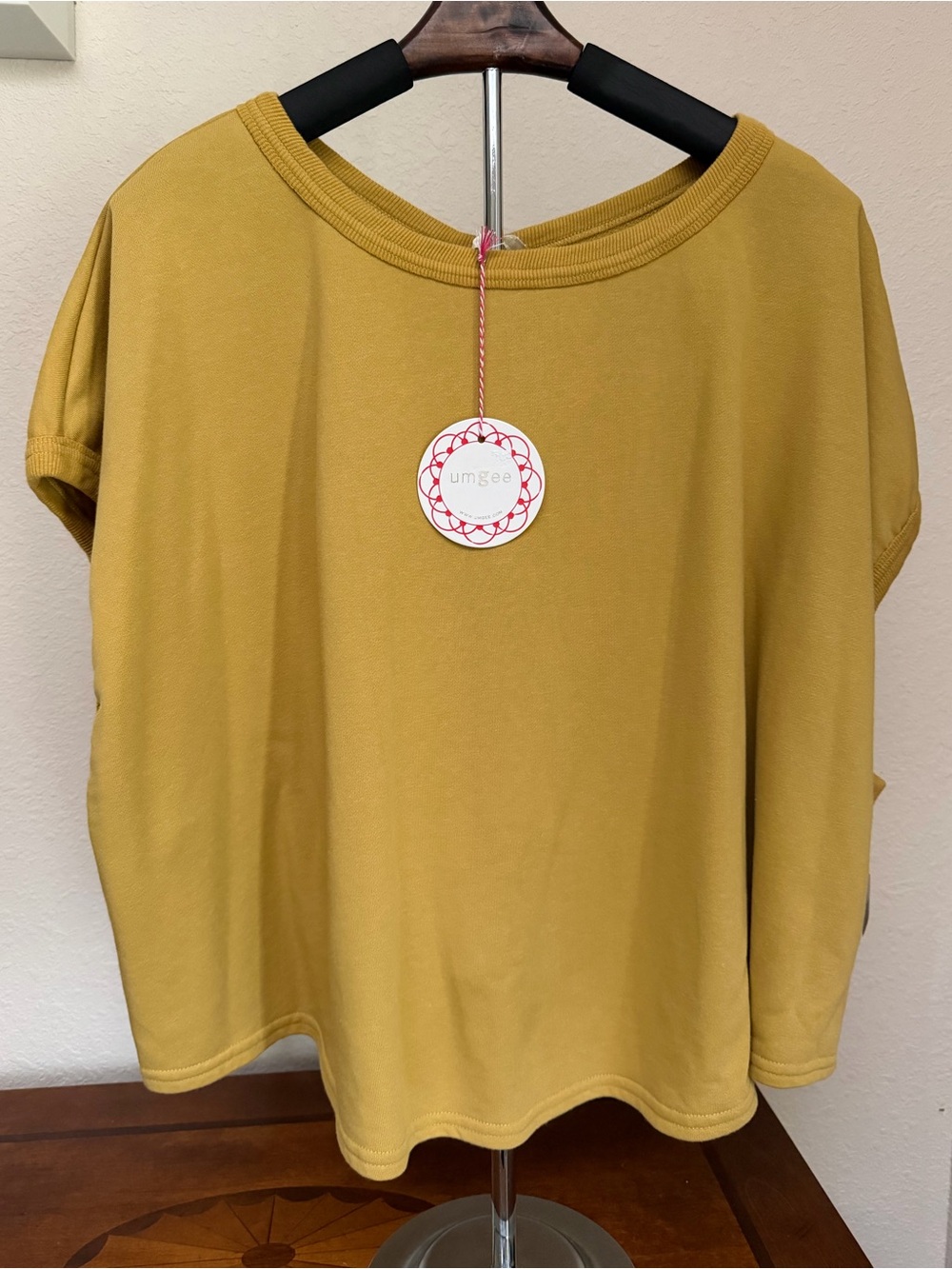 Umgee Mustard Short Sleeve Women's Top NWT